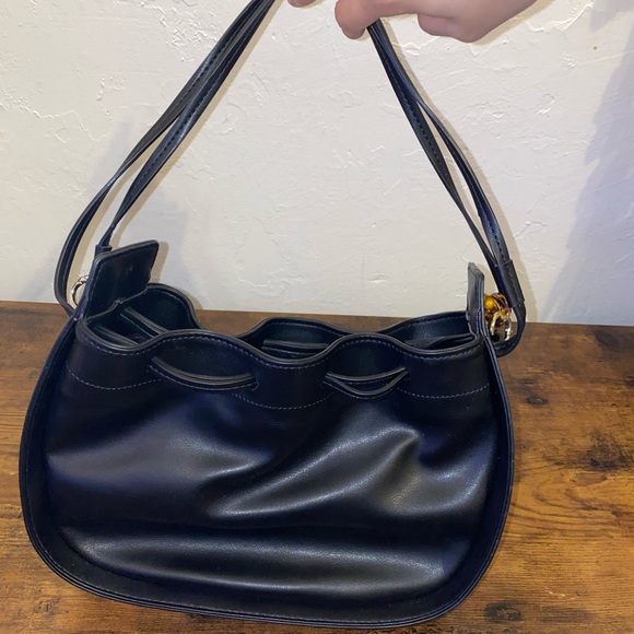 Oak And Fort shoulder bag in black color - Picture 3 of 9